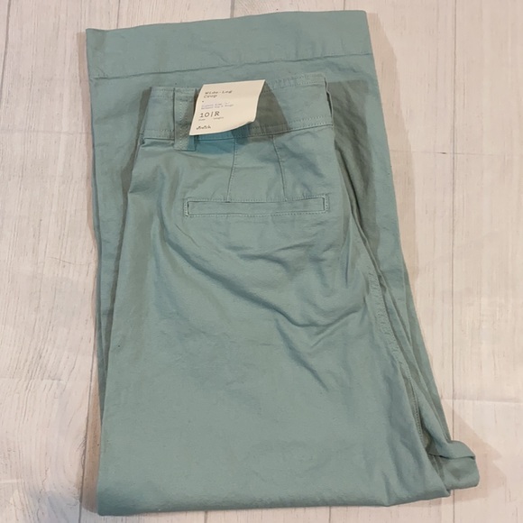 Wide Leg Crop Stretch Pant - Picture 2 of 5